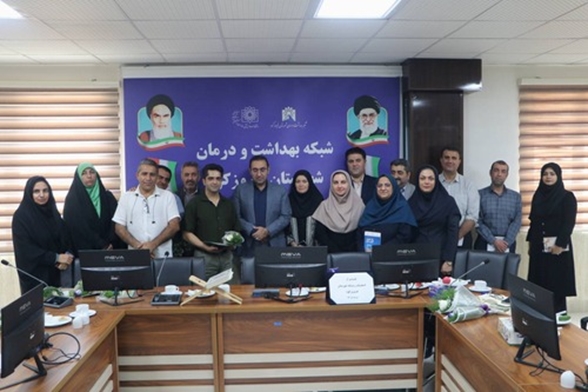 نشست گفت‌وگوی مدیریت شبکه بهداشت و درمان و ریاست بیمارستان امام خمینی فیروزکوه با اصحاب رسانه