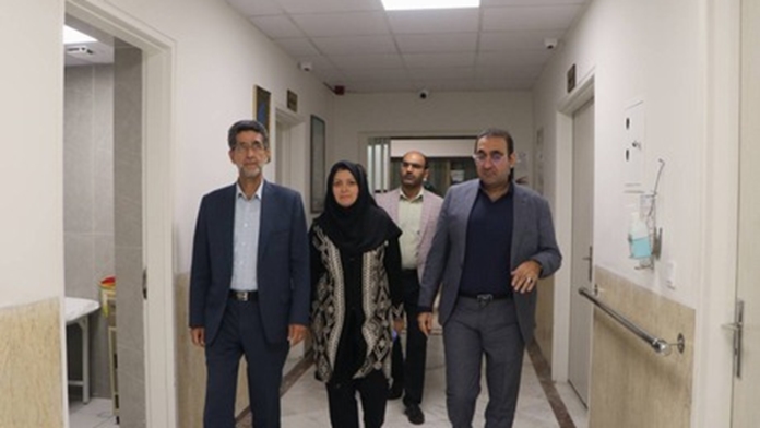 بازدید مدیر بازرسی و عملکرد دانشگاه از مجموعه بهداشت و درمان و بیمارستان امام خمینی فیروزکوه با هدف ارتقای کیفیت خدمات